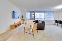 Modern Apt W Business Space & Gym - B&B Arlington