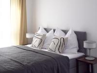 Camera Matrimoniale con Balcone (2 Adulti + 1 Bambino)