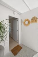 Apt 1' From The Sea With Private Terrace & BBQ - Chambres d'hôtes Vári