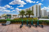 F1 - Camellia 1BR Waters Edge Yas Island, Theme Parks - B&B Abu Dabi