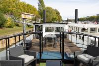 Péniche insolite sur la Seine - près de Paris - B&B Asnières-sur-Seine