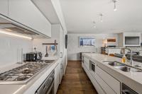 Luxury Lakeview on Ardmore with Sauna - B&B Wanaka