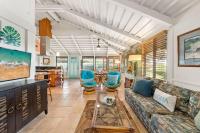 International Colony Club 34 · ICC 34 Spacious 2BD Cottage w Poo - Bed and Breakfast Lahaina