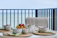 Hololani B204 · HL B204 Beachy Chic Updated OceanFront 2BD - B&B Kahana