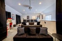 Movie Theater-Game Room-Parking-Heart Of Cleveland - Chambres d'hôtes Cleveland