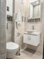 One-Bedroom Central and Modern Apartment - Chambres d’hôtes Plovdiv