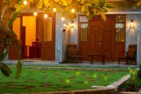 Colours Beach - Bed and Breakfast Induruwa