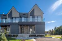 Absolute Comfort with Spa & Game Room - Base Camp - B&B Beaupré