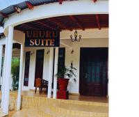 Hellen's Riverside villas - B&B Moshi