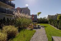 Modern Apartment with Air Conditioning & Workspace in Gliwice by Noclegi Renters - B&B Łabędy