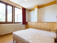 Apartment with Mountain View