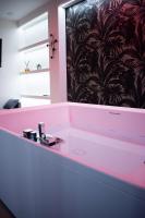 King Room with Spa Bath