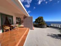 Private Oceanfront Cottage with 180 degree Sea View, 100 m Terrace - B&B Funchal