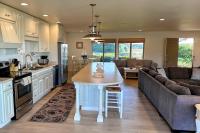 Oceanfront Haven - Hot Tub & Private Beach Access - Bed and Breakfast Fort Bragg