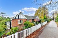 Sizeable 4 bed property on Huntingdon Ring road - B&B Huntingdon