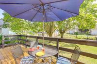 1 Mi to Cedar Point: Family Getaway w/ Porch! - Ferienwohnung Sandusky