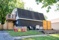 The Clark Our Vision of Clark Kent's 1st Home - Chambres d'hôtes Metropolis