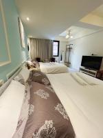 Quadruple Room with Private Bathroom