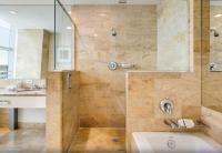 Appartement met 2 Slaapkamers, Balkon en Uitzicht op Zee