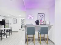 Game Day Flat Steps To Wrigley Cta - B&B Chicago