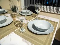 Spacious 2 Bedroom House Near Leeds City Sleeps 6 Free Parking - B&B Leeds