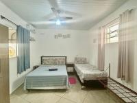 Camera Matrimoniale con Vista Giardino