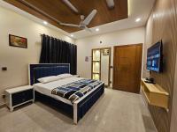 Camera Matrimoniale con Bagno in Comune