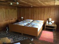 Camera Matrimoniale con Bagno in Comune 