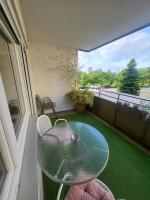 Einzimmerwohnungmit großem Balkon - B&B Mietersheim