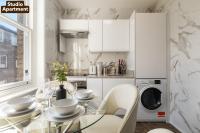 Lively Soho Studios and 2 Bedroom In the Heart of Londons Nightlife No Lift GSG - Chambres d’hôtes Londres