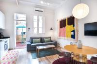 Oasis with a terrace in the heart of Gracia, Barcelona - B&B Barcelona