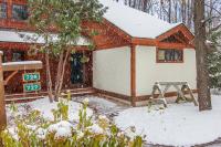 Ski-In 5BR Retreat at Boyne Mtn - Walk to Lifts & Fun! - B&B Boyne Falls