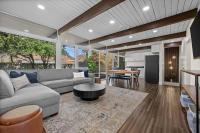 Ski Resorts & DT, Hot Tub, Game Room, Yard, 9 beds - Bed and Breakfast Salt Lake City