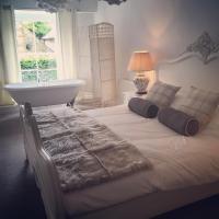 B&B Towcester - The Crown Inn - Bed and Breakfast Towcester