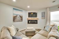 Poolside Fun + Oceanfront Bliss: Kure Beach Haven! - Chambres d'hôtes Kure Beach