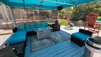 Wet Feet Retreat at Weeki Wachee, The Perfect Riverfront Escape - Chambres d'hôtes Spring Hill