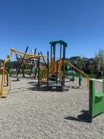 Sunny Queen-size Bedroom with Private Bath in Brand New House - Ferienwohnung Calgary