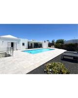 Villa Infinity Exclusive - Bed and Breakfast Tías