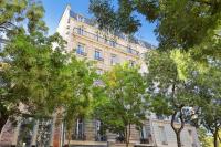 Charming Paris Apt, Metro 4 & RER B, 6 guests, CDG Access, 1-2 Rooms - Bed and Breakfast Parijs