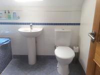 Zweibettzimmer mit eigenem Bad