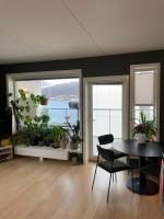 Green oasis, close to the city centre with good bus connections - B&B Tromsø