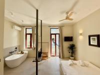 Deluxe Double Room with Bath