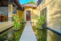 Villa Evelyne, Luxury Villa, Fully Staffed, Central Seminyak - B&B Seminyak