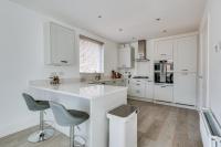 Stylish 4-BR House with 3 Ensuite & Free Parking - B&B Oxford