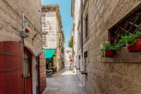 Old Town Museum Square Apartment - Chambres d’hôtes Kotor