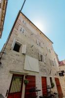 Old Town Museum Square Apartment - Chambres d’hôtes Kotor