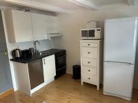 Leilighet i egen bygning - B&B Kristiansand