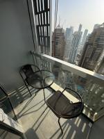 Stunning 1-Bedroom Apartment , Full Marina View - B&B Dubai