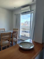 Departamento LA FAMILIA Segundo piso por escaleras con cochera - Chambres d’hôtes Tandil