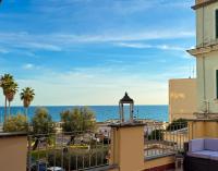 LA MAISON DU PORT - Superior Apartment, bright, glam, and refined with a wonderful sea view in Anzio city center - B&B Anzio